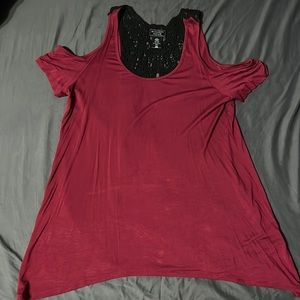 Midnight Hour Hot Top Red/Black Cold Shoulder Shirt w/ crotchet Back Size Small